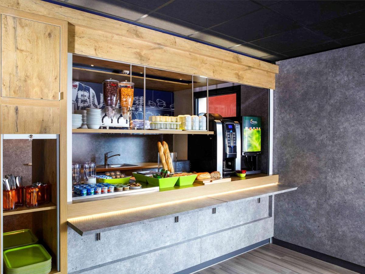 Ibis Budget Pontarlier Bagian luar foto
