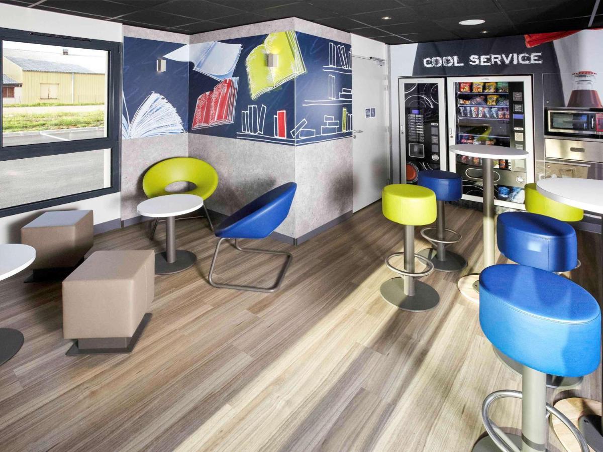 Ibis Budget Pontarlier Bagian luar foto